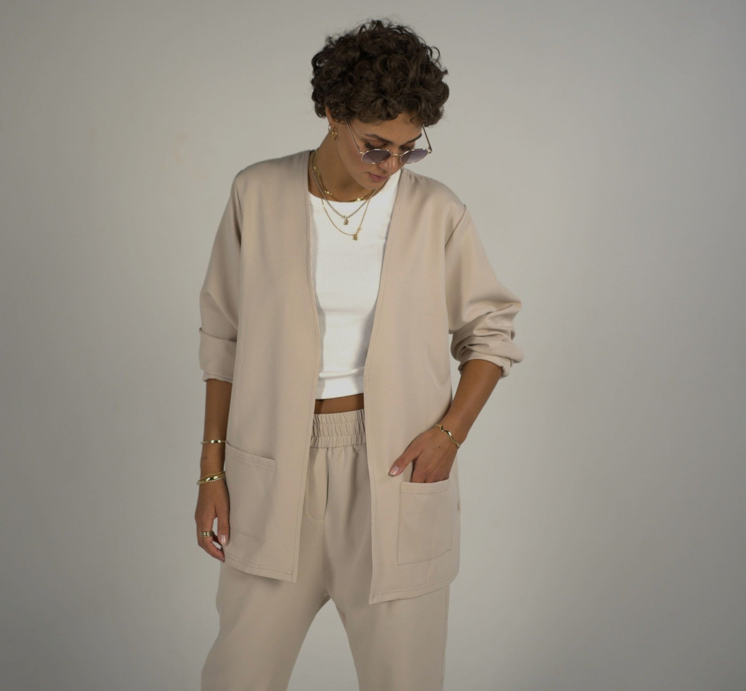 <table style="line-height:1;width:100%;border-collapse:collapse"><tr><td >Milano Blazer</td><td align="right">109.99€</td></tr><tr><td style="white-space: nowrap;">Napoli Pants</td><td align="right">109,99€</td></tr></table>