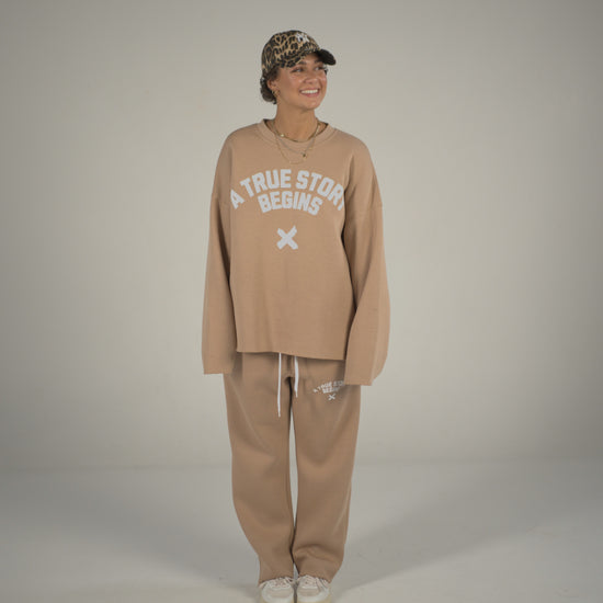 <table style="line-height:1;width:100%;border-collapse:collapse"><tr><td >Sacramento Sweatshirt</td><td align="right">99,99€</td></tr><tr><td style="white-space: nowrap;">Housten Jogger</td><td align="right">99,99€</td></tr></table>
