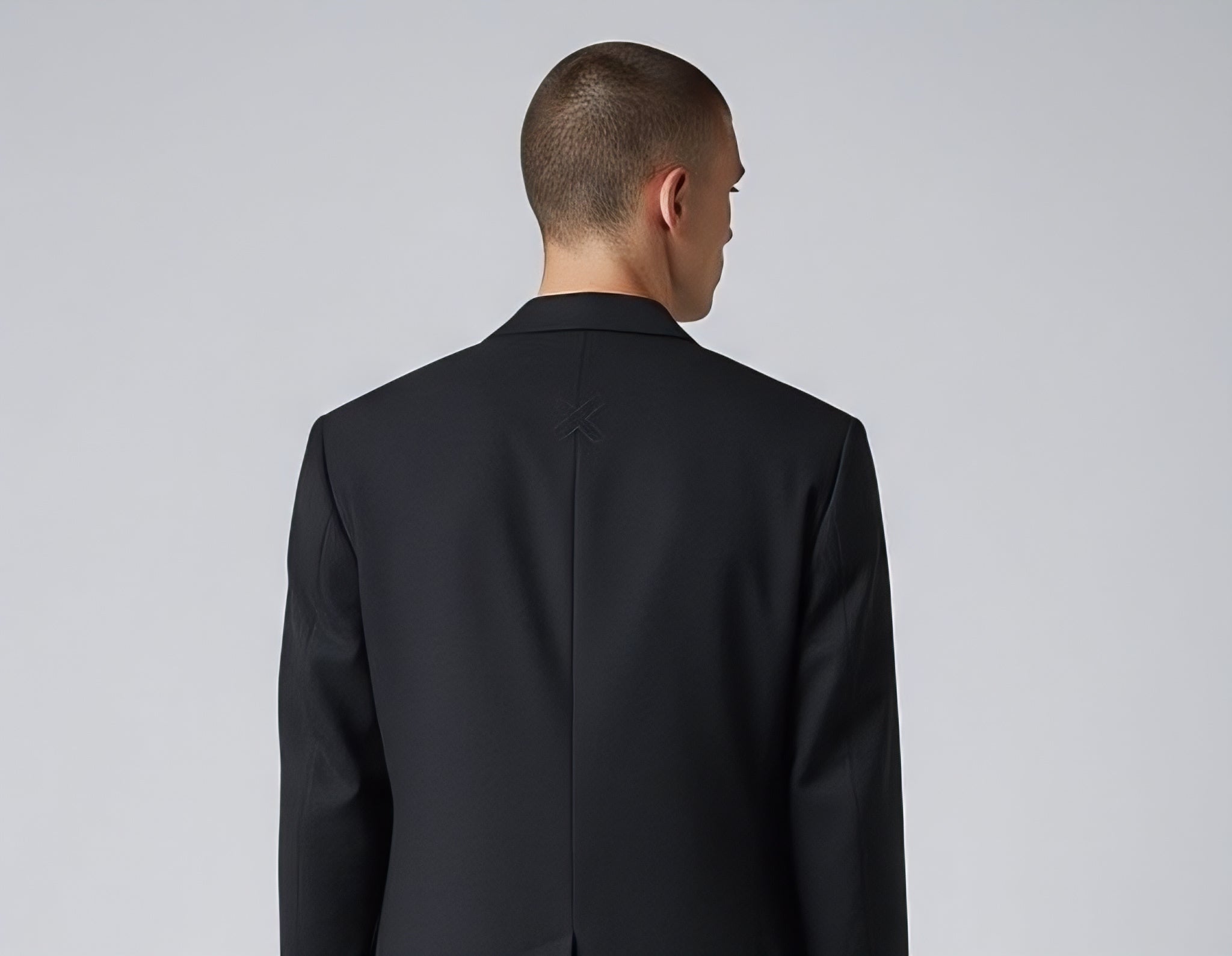 <table style="line-height:1;width:100%;border-collapse:collapse"><tr><td >Texas Blazer</td><td align="right">219.99€</td></tr><tr><td style="white-space: nowrap;">Florida Wide Leg Pants</td><td align="right">139,99€</td></tr></table>